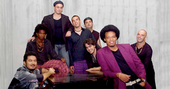 As bandas Blackmmodoro e Black Rio se apresentam no Bourbon Street Music Club